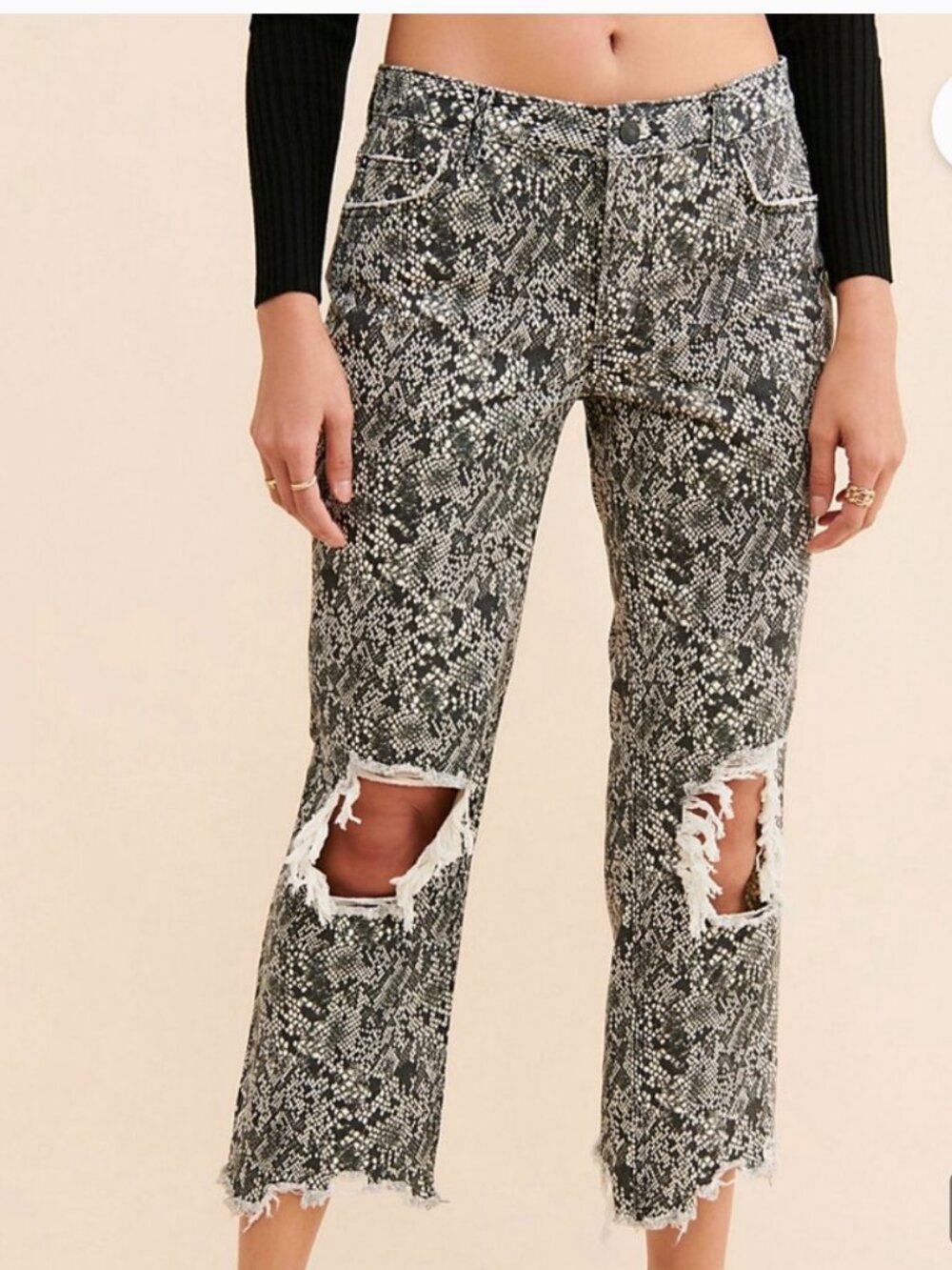 Free People We The Free Maggie Mid Rise Snake Print Distressed Jeans 25 NWT